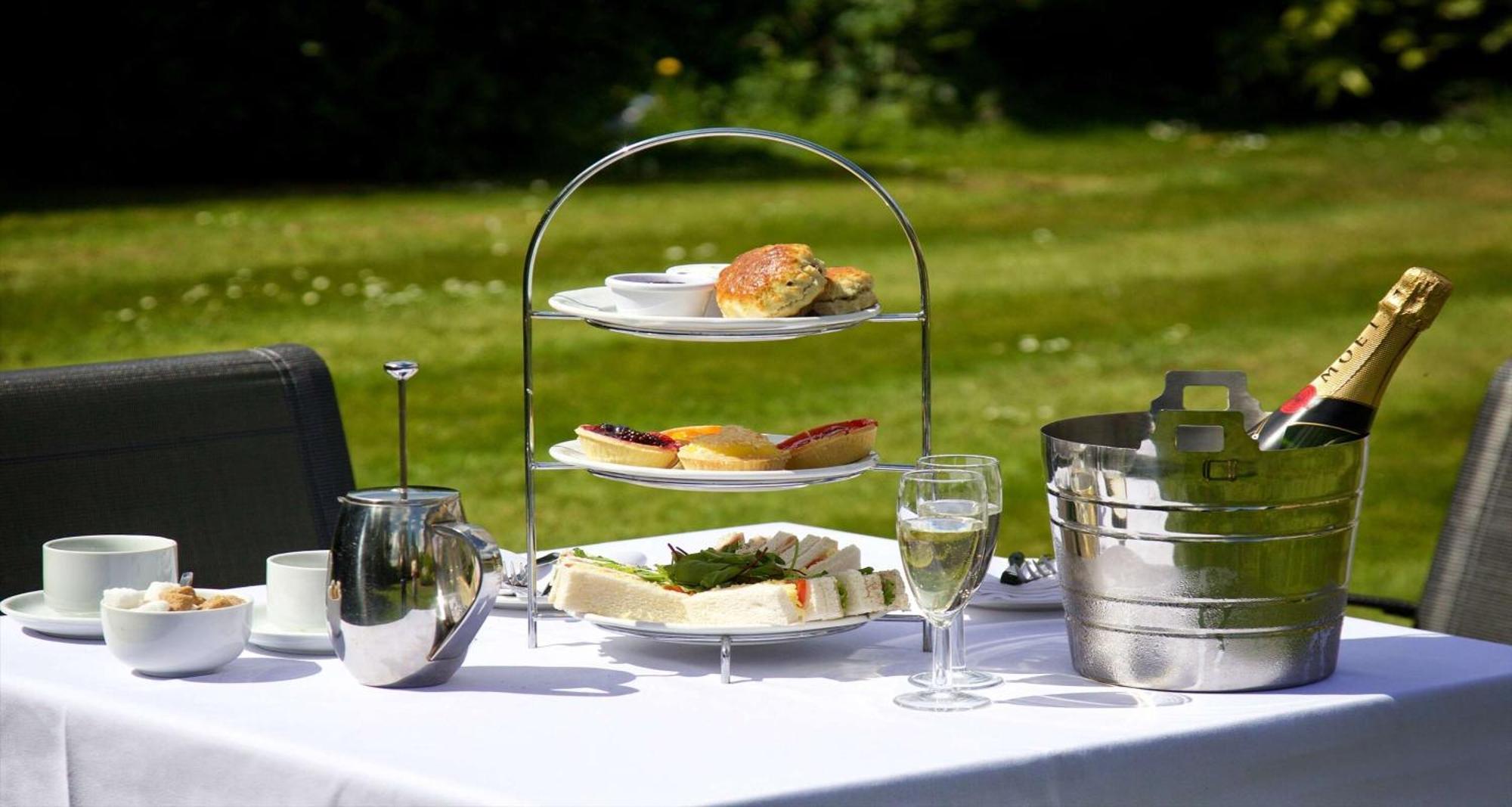 London Regent Hotel, Bw Signature Collection Chigwell